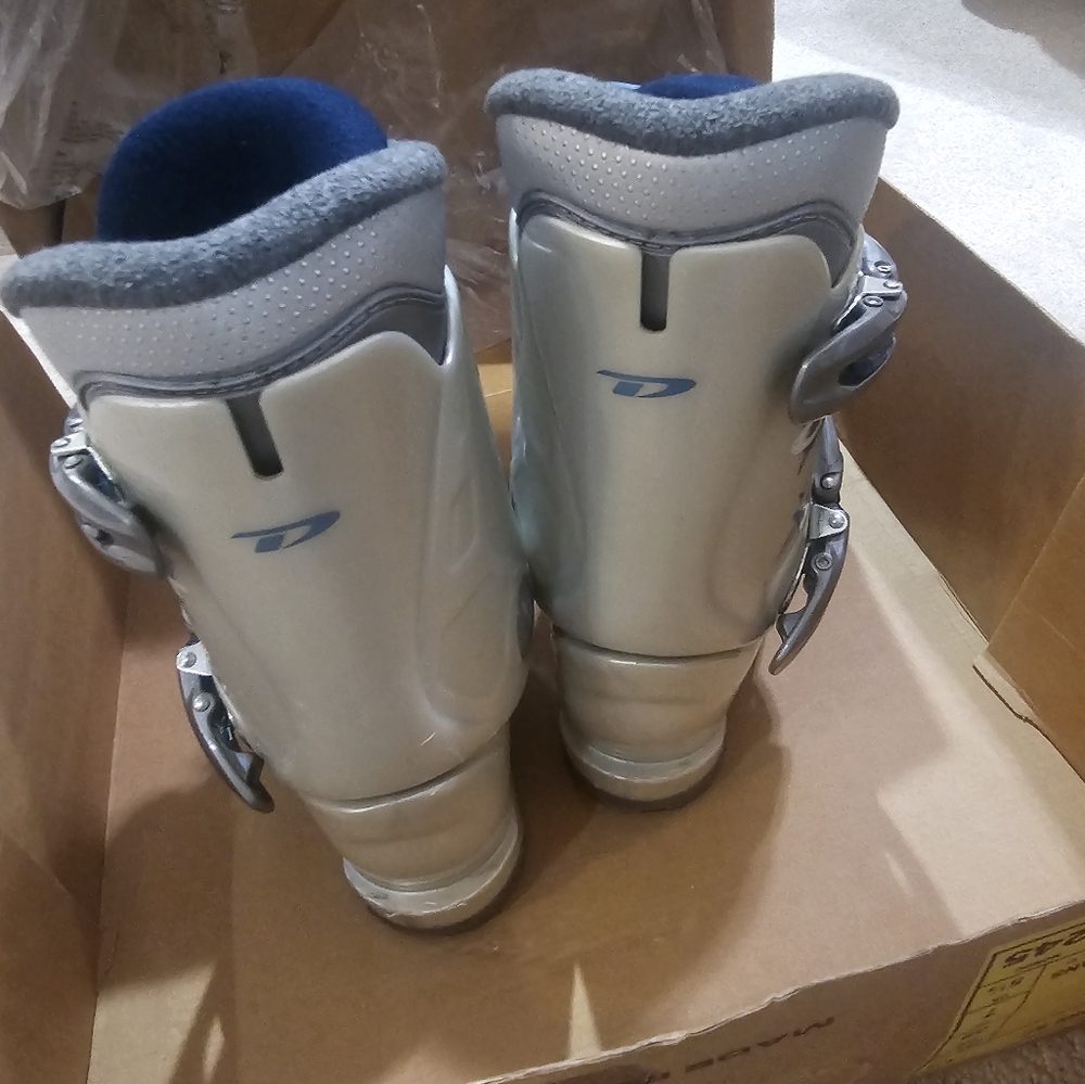 Ski Boots - image 3